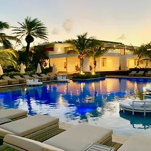 Hodges Bay & Resort